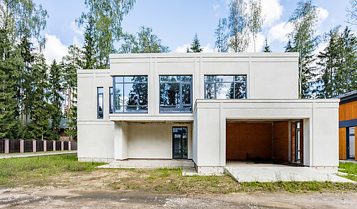 Дом под отделку в сосновом лесу