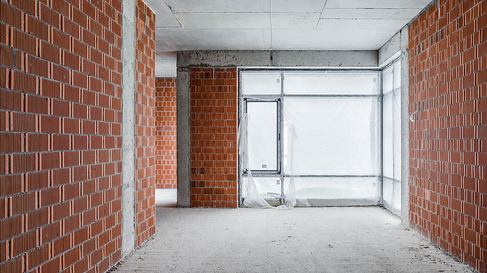 Дом под отделку в сосновом лесу