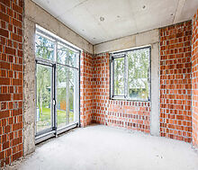 Дом под отделку в сосновом лесу