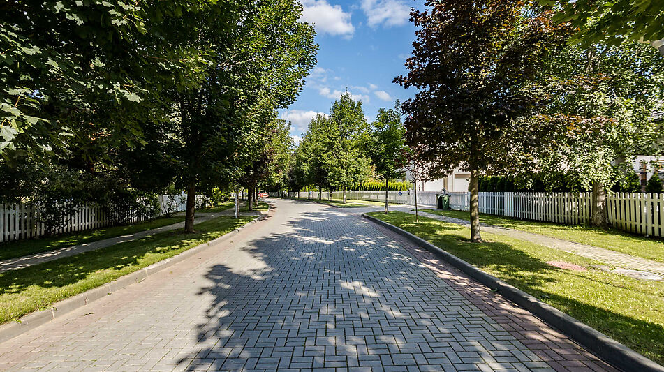 Участок в Резиденции Бенилюкс