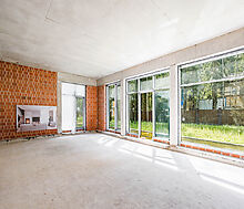 Дом под отделку в сосновом лесу