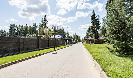 Дом под отделку в сосновом лесу