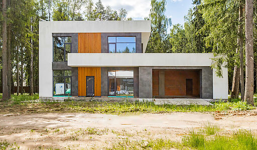 Дом под отделку в сосновом лесу