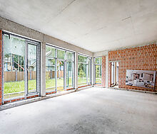 Дом под отделку в сосновом лесу