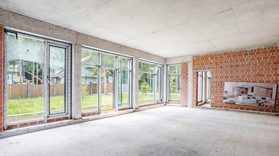 Дом под отделку в сосновом лесу