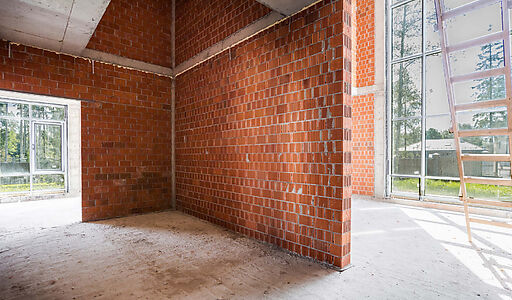 Дом под отделку в сосновом лесу