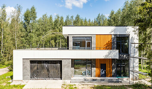 Дом под отделку в сосновом лесу