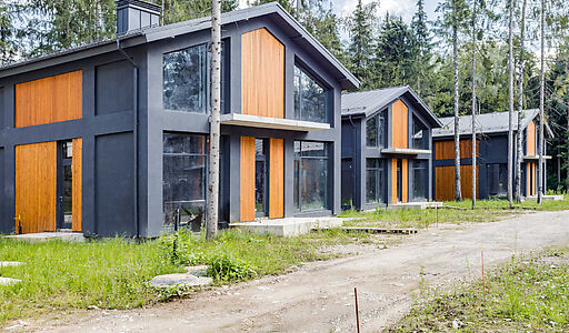 Дом под отделку в сосновом лесу