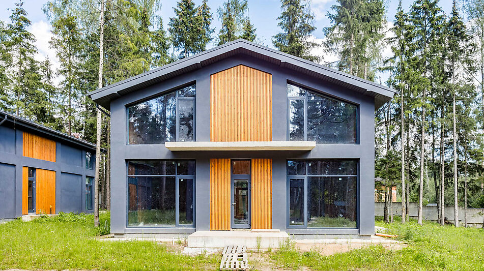 Дом под отделку в сосновом лесу