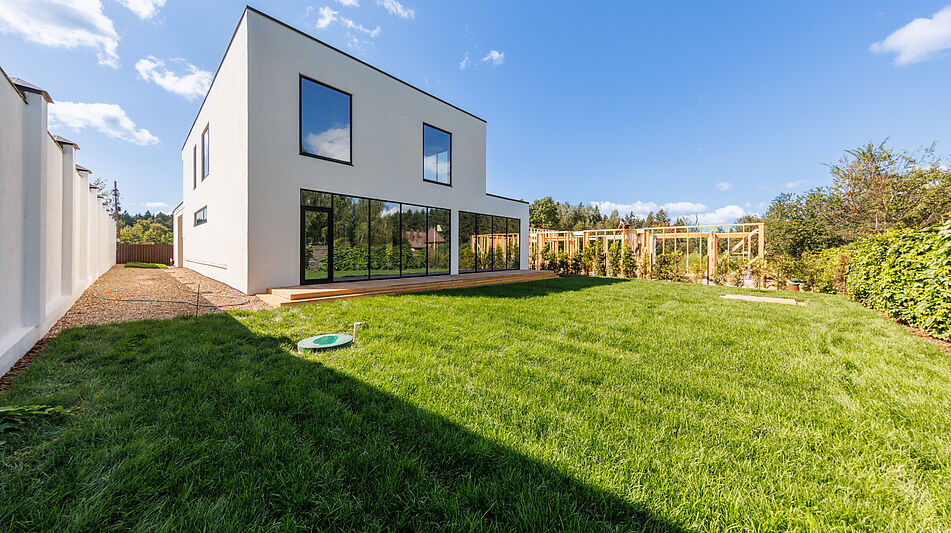 Дом с видом на воду в Славково