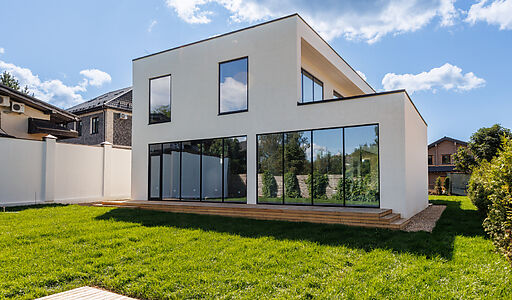 Дом с видом на воду в Славково