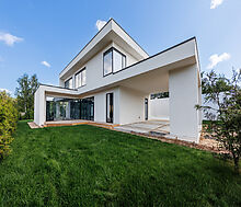 Дом с видом на воду в Славково