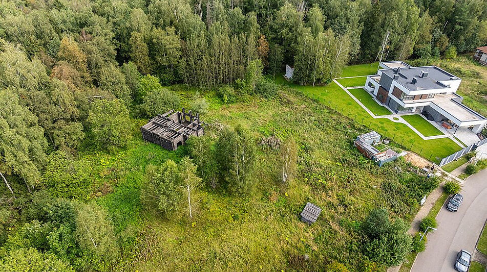 Прилесной участок в КП 