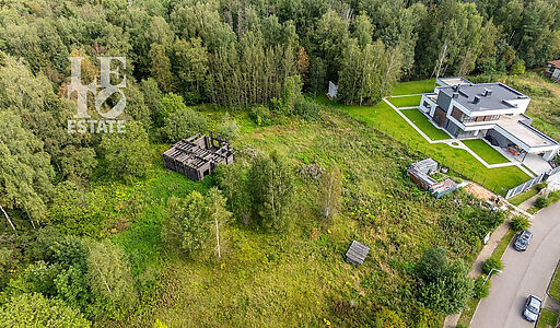 Прилесной участок в КП 