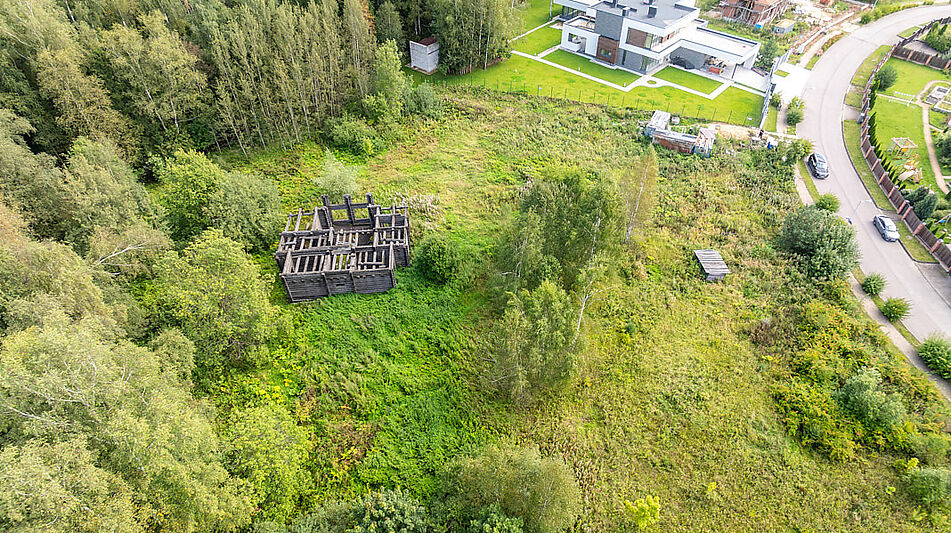 Прилесной участок в КП 