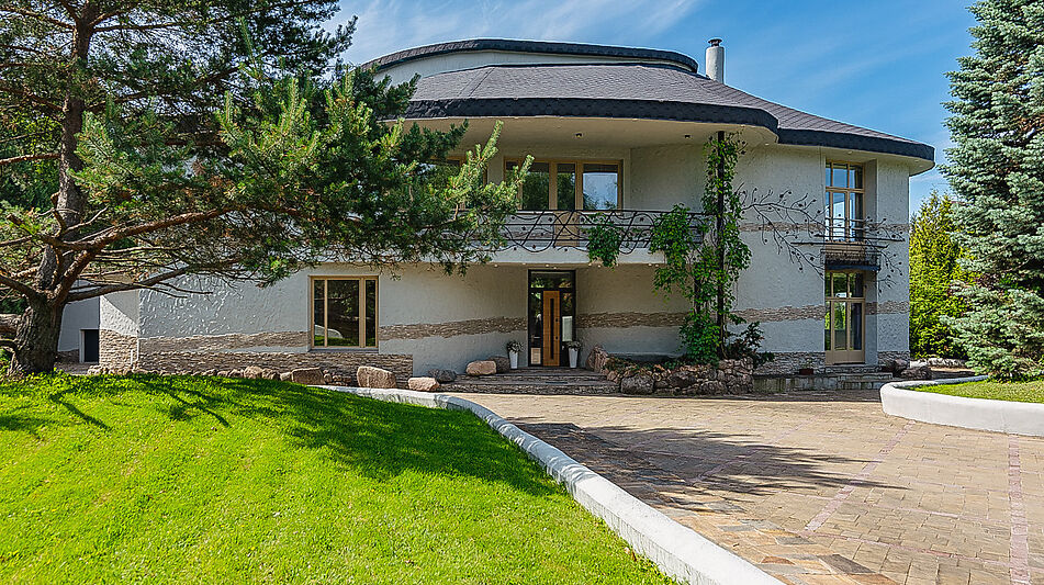 Резиденция в Лугинино