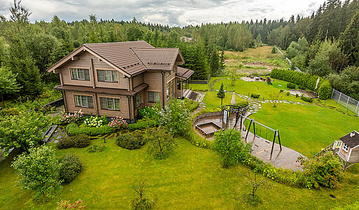 Стильный дом из бруса в Фокс Хилс