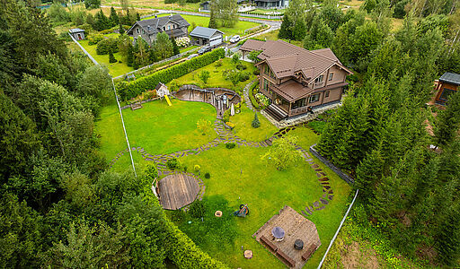 Стильный дом из бруса в Фокс Хилс