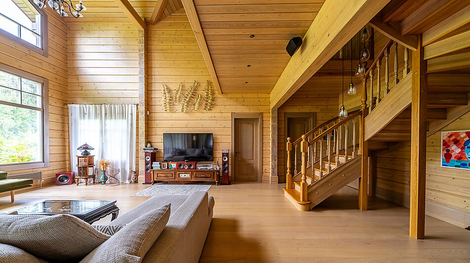 Стильный дом из бруса в Фокс Хилс