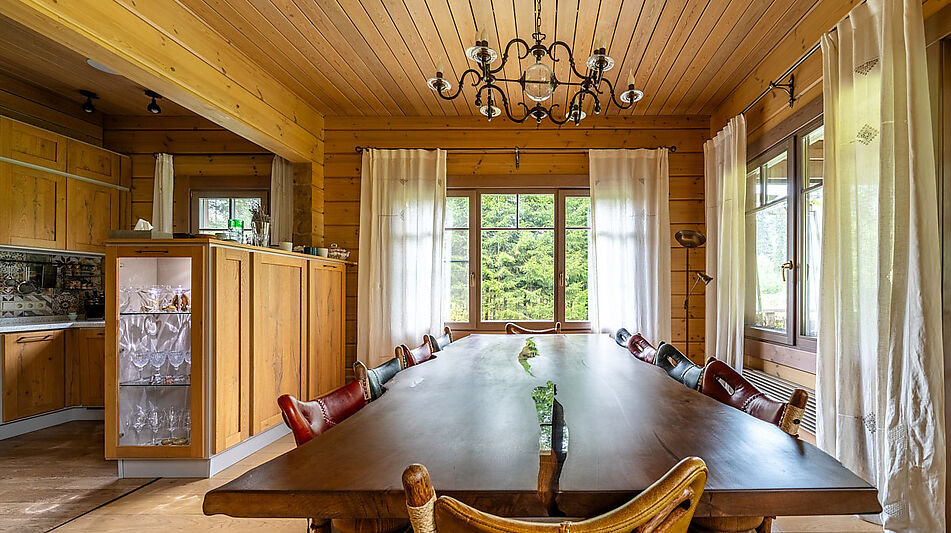 Стильный дом из бруса в Фокс Хилс