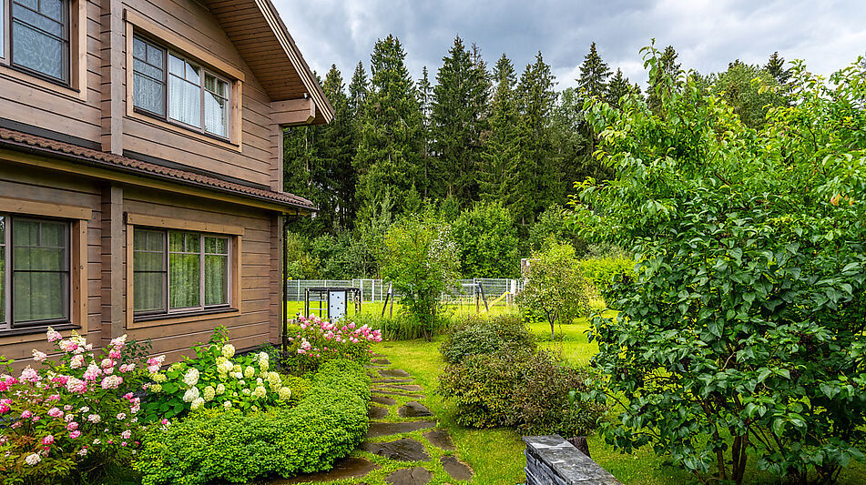 Стильный дом из бруса в Фокс Хилс