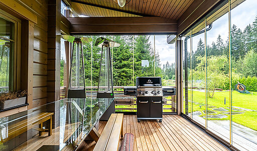 Стильный дом из бруса в Фокс Хилс