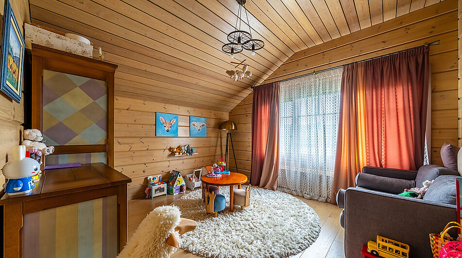 Стильный дом из бруса в Фокс Хилс