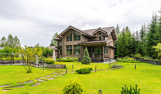 Стильный дом из бруса в Фокс Хилс