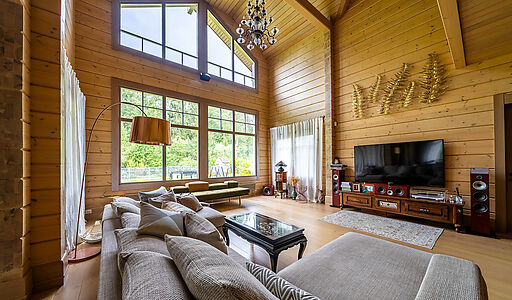 Стильный дом из бруса в Фокс Хилс