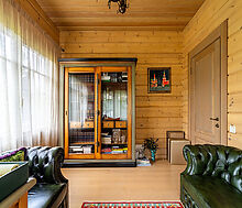 Стильный дом из бруса в Фокс Хилс