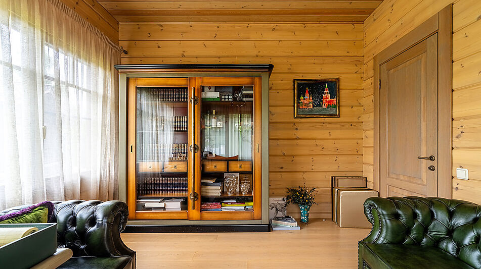 Стильный дом из бруса в Фокс Хилс