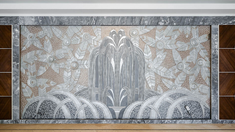 Дом у озера в поселке Монолит