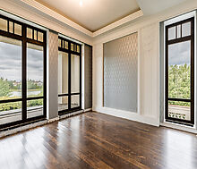 Дом у озера в поселке Монолит