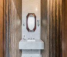 Дом у озера в поселке Монолит