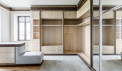 Дом у озера в поселке Монолит