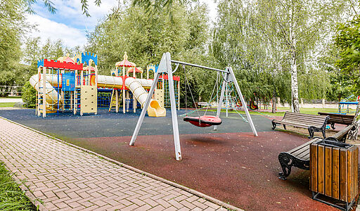 Дом у озера в поселке Монолит