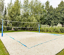 Дом у озера в поселке Монолит