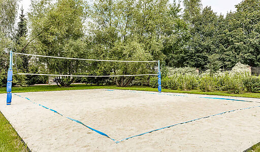 Дом у озера в поселке Монолит