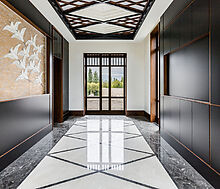 Дом у озера в поселке Монолит