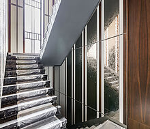 Дом у озера в поселке Монолит