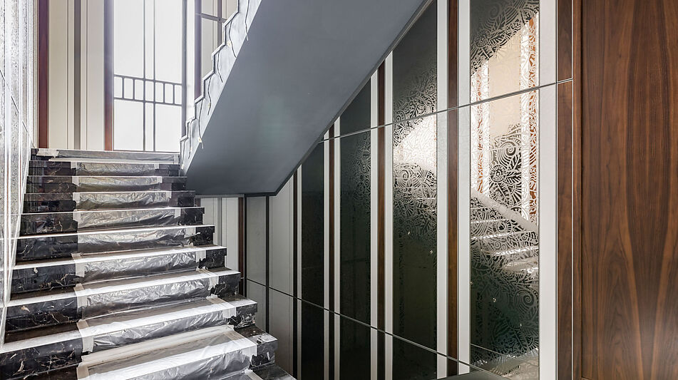 Дом у озера в поселке Монолит