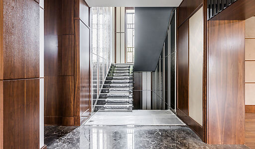 Дом у озера в поселке Монолит