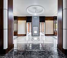 Дом у озера в поселке Монолит