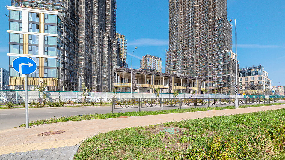 Квартира с патио в ЖК у воды