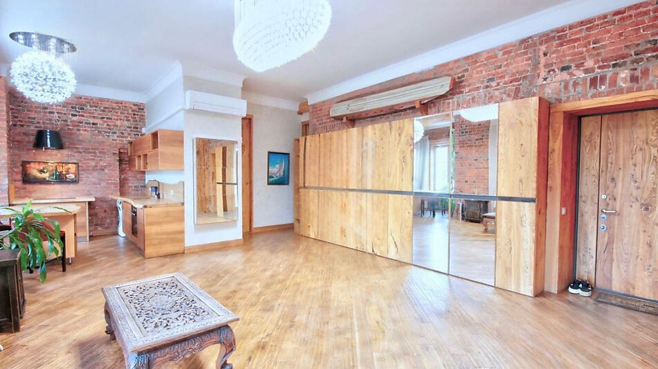 Видовая квартира на Патриарших