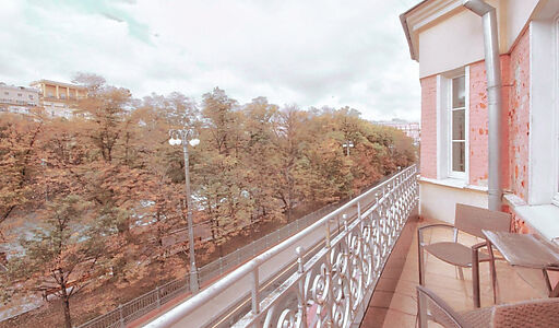 Видовая квартира на Патриарших