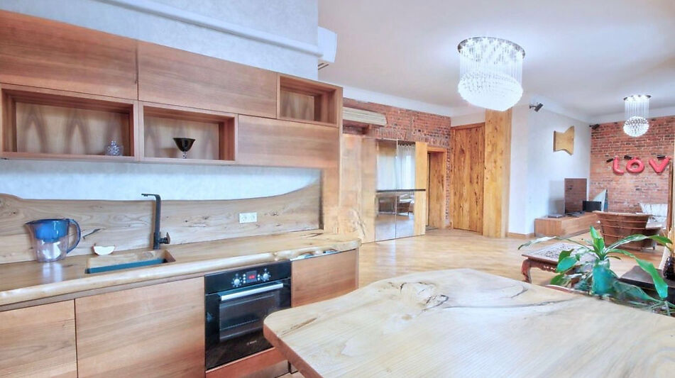 Видовая квартира на Патриарших