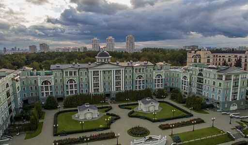 Панорамная дизайнерская квартира