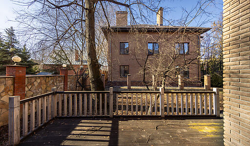 Дом под отделку в ДСК Ларин