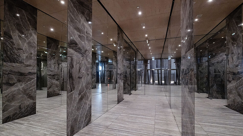 Офис в МФК Город Столиц